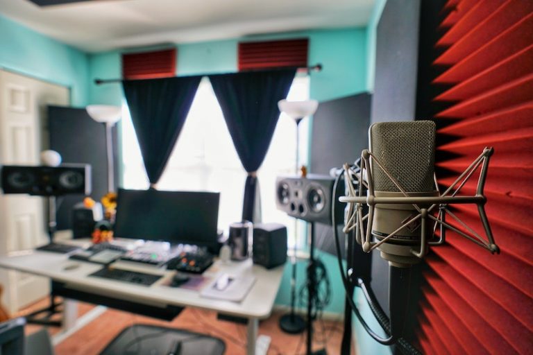 How To Soundproof A Room for Podcasting 9 Easy Ways